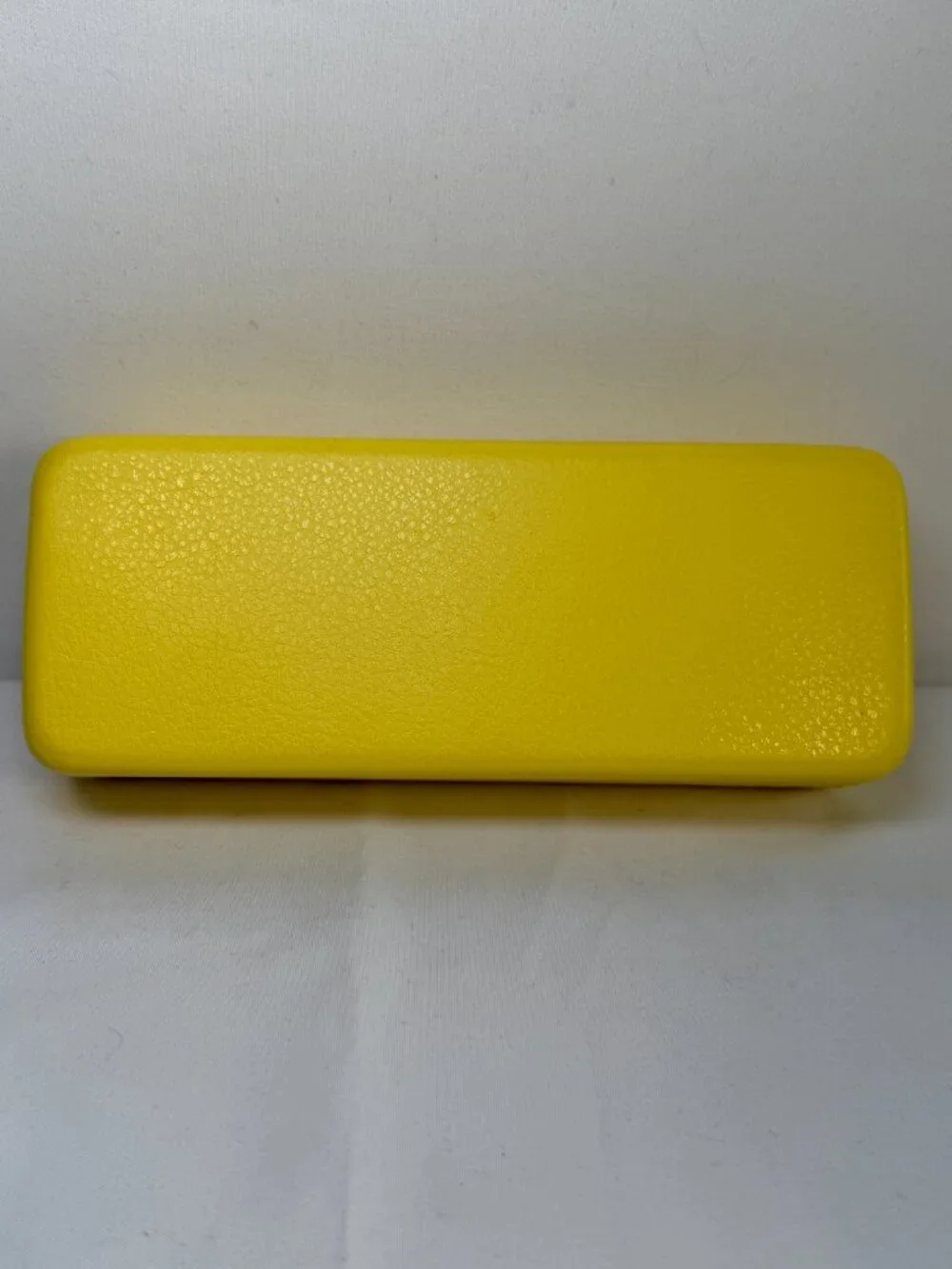 TRINA TURK Yellow Clamshell Glasses Eyeglass Sunglass Case and Cloth